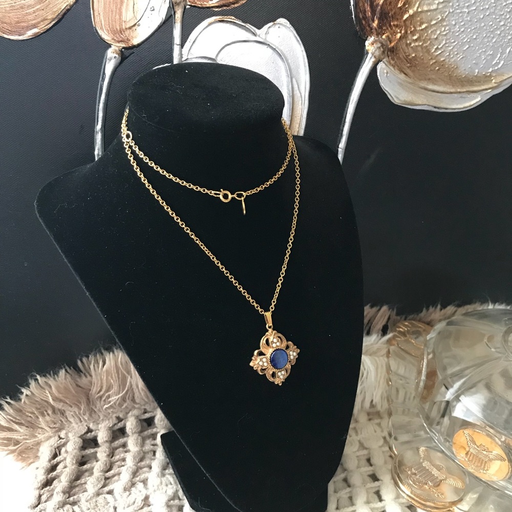 VINTAGE LONG GOLD TONE NECKLACE